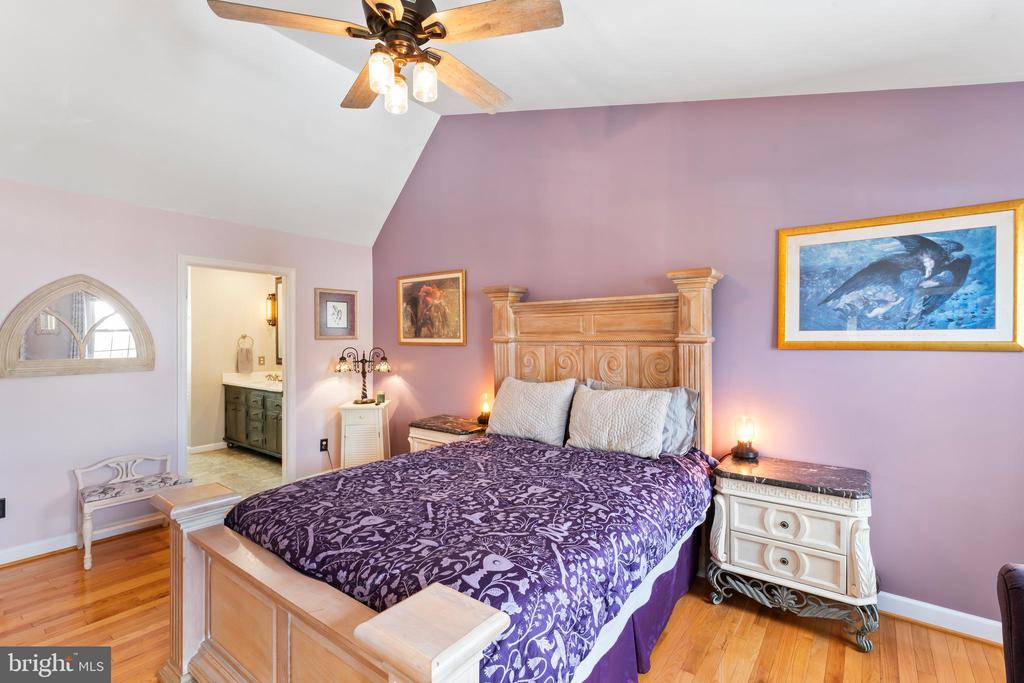 9 Dudley Ct