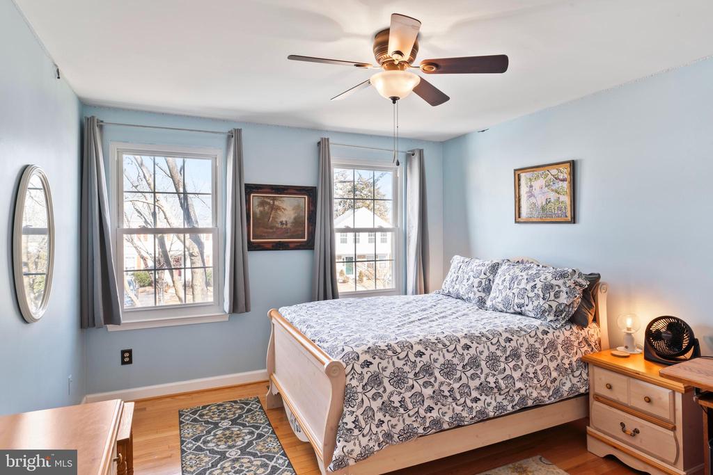 9 Dudley Ct