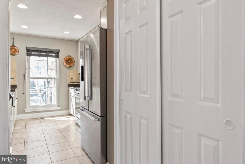 9 Dudley Ct