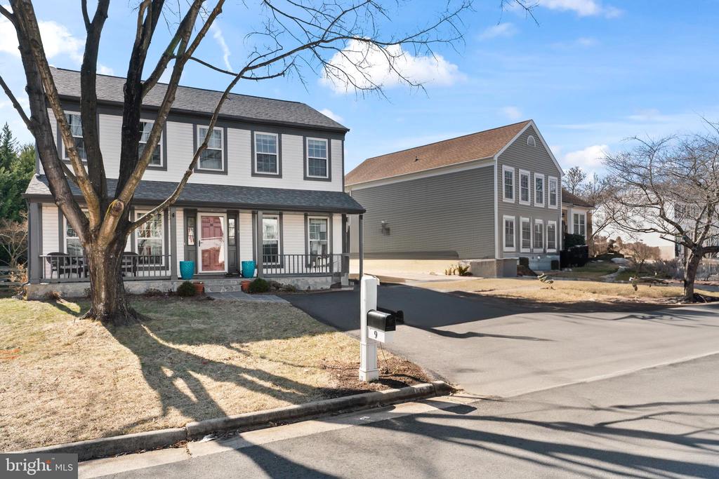 9 Dudley Ct