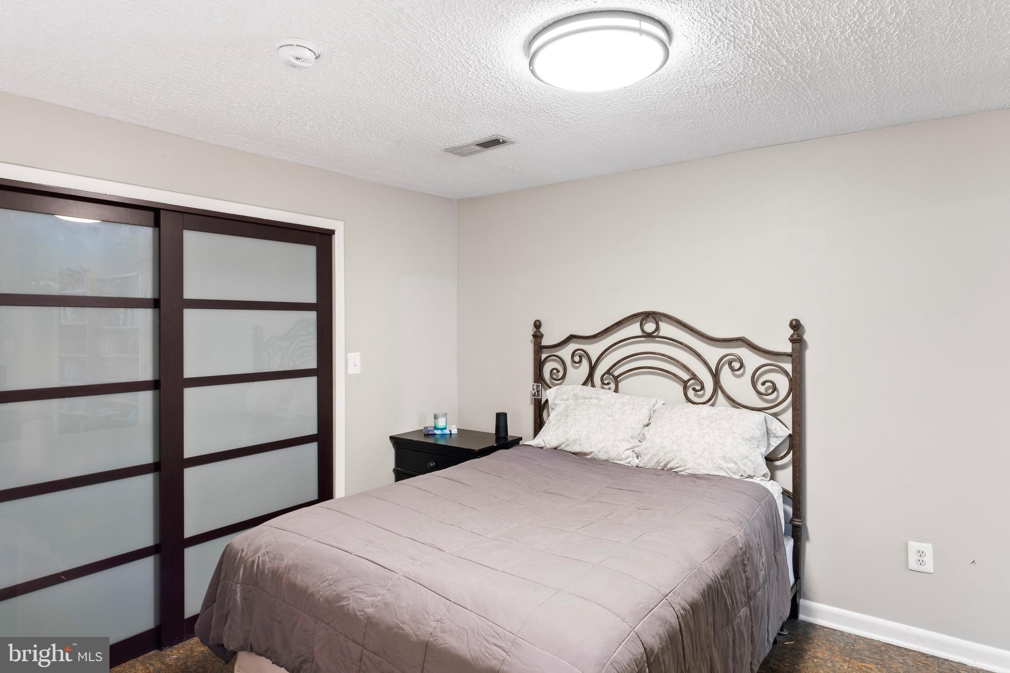 9 Dudley Ct