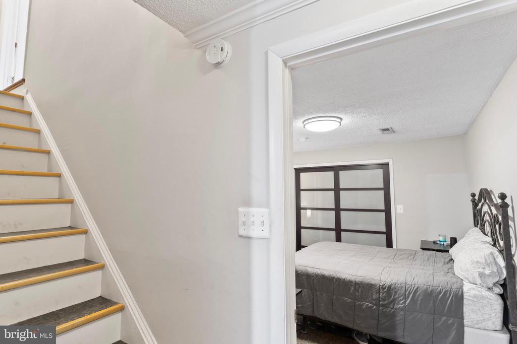 9 Dudley Ct