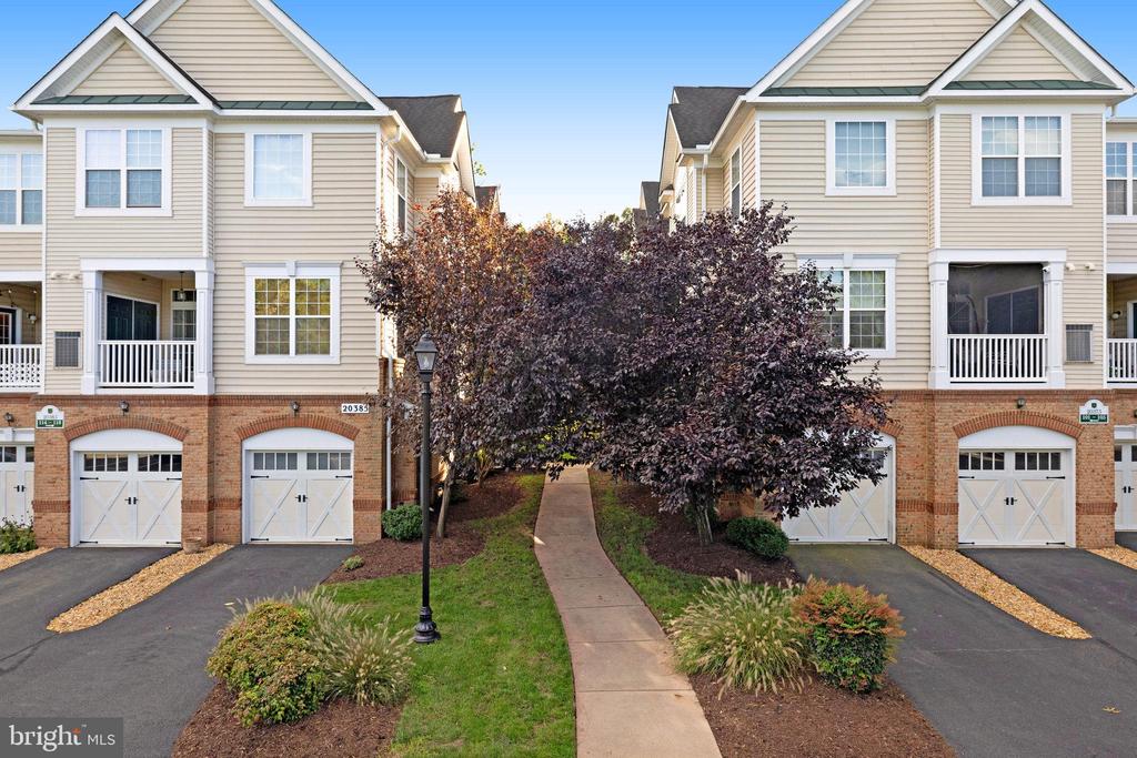 20375 Belmont Park Ter #104