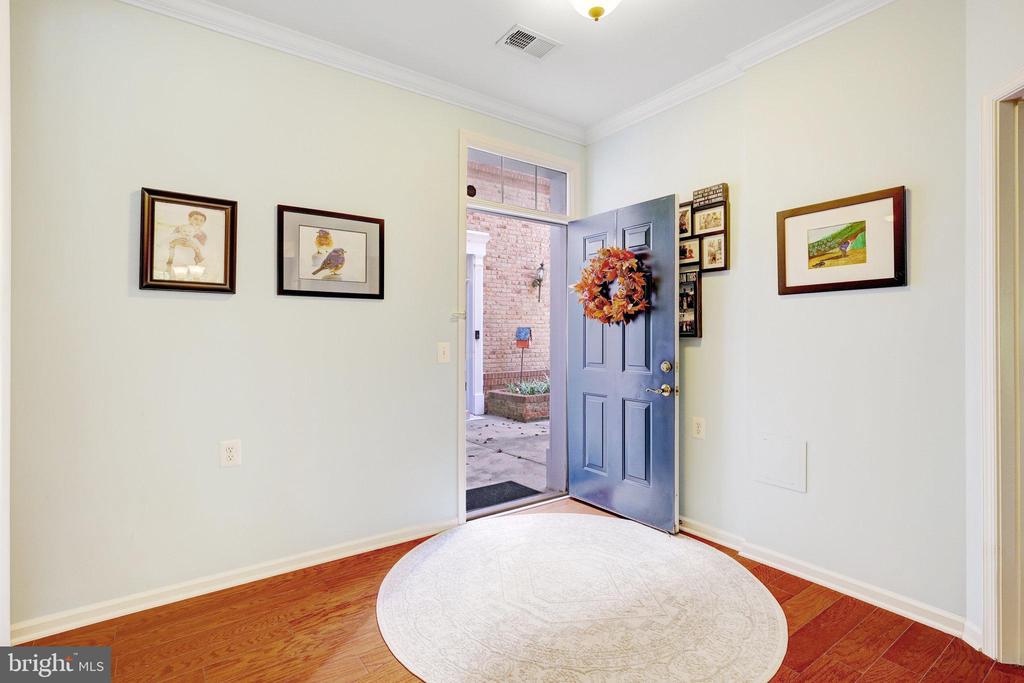 20375 Belmont Park Ter #104