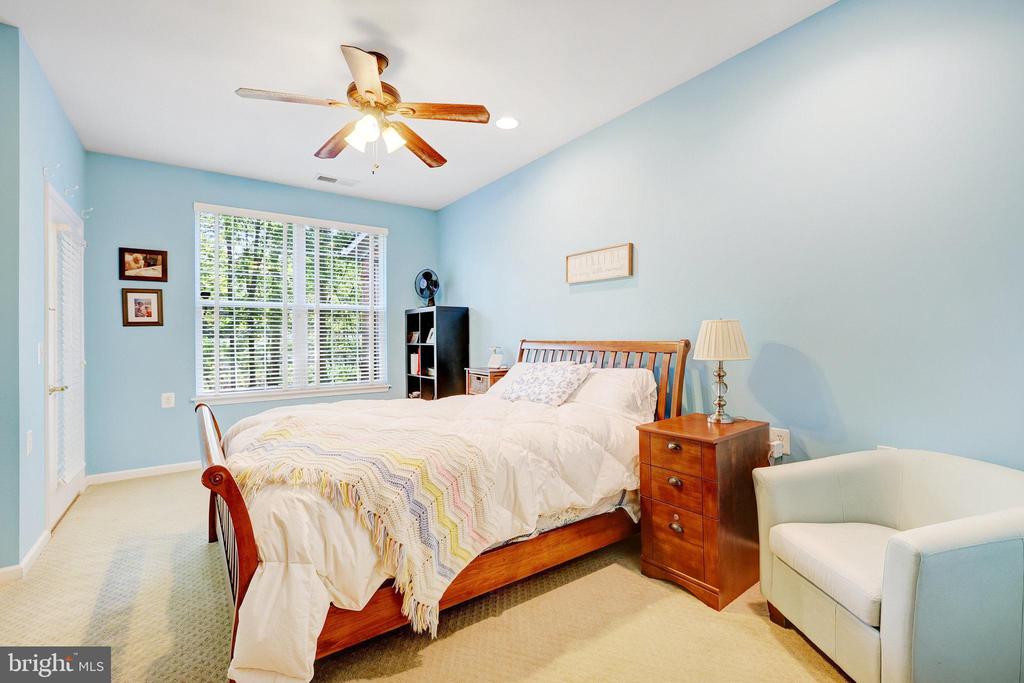 20375 Belmont Park Ter #104