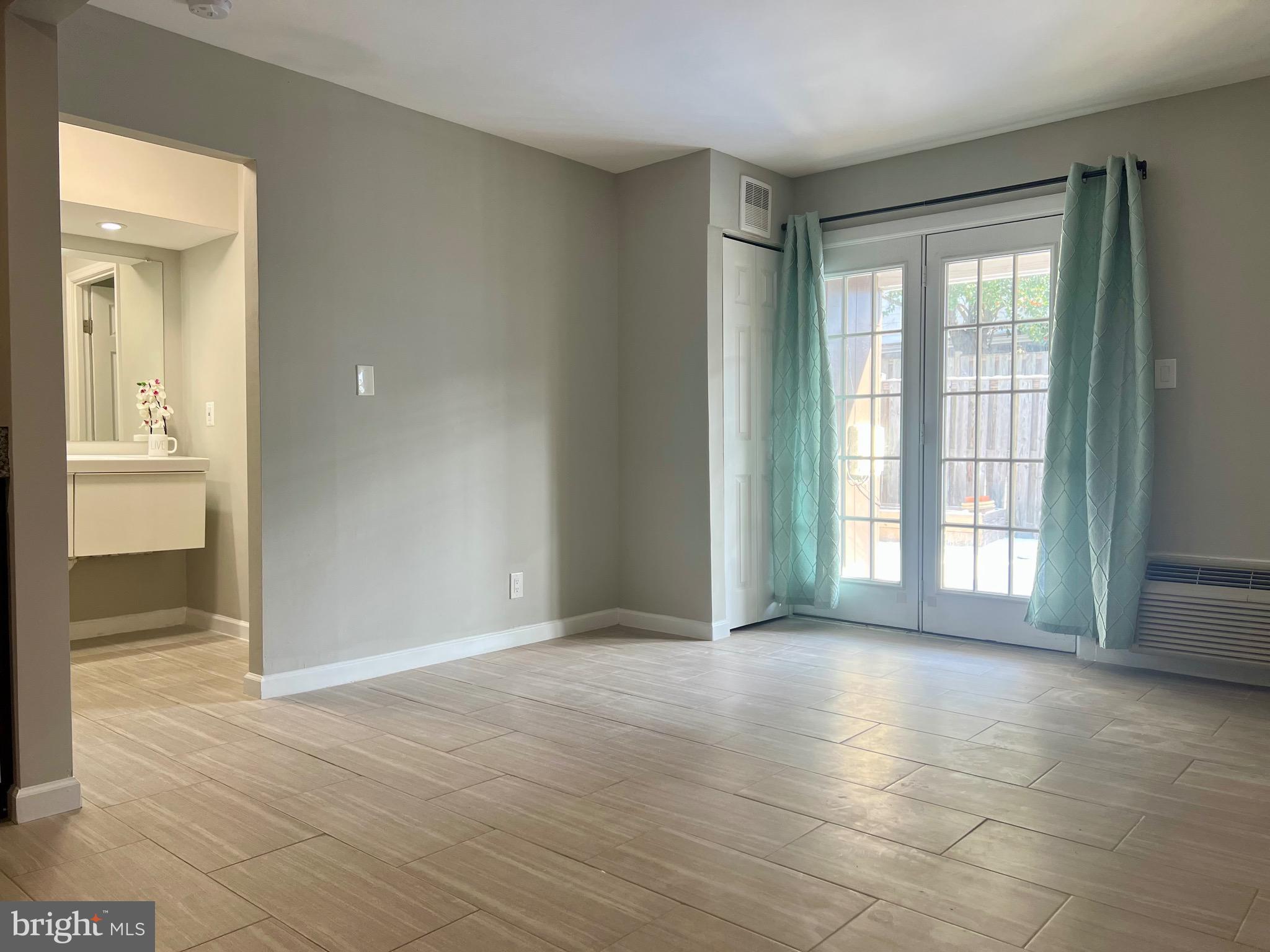 108 N Baylor Dr