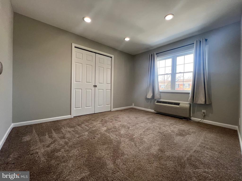 108 N Baylor Dr