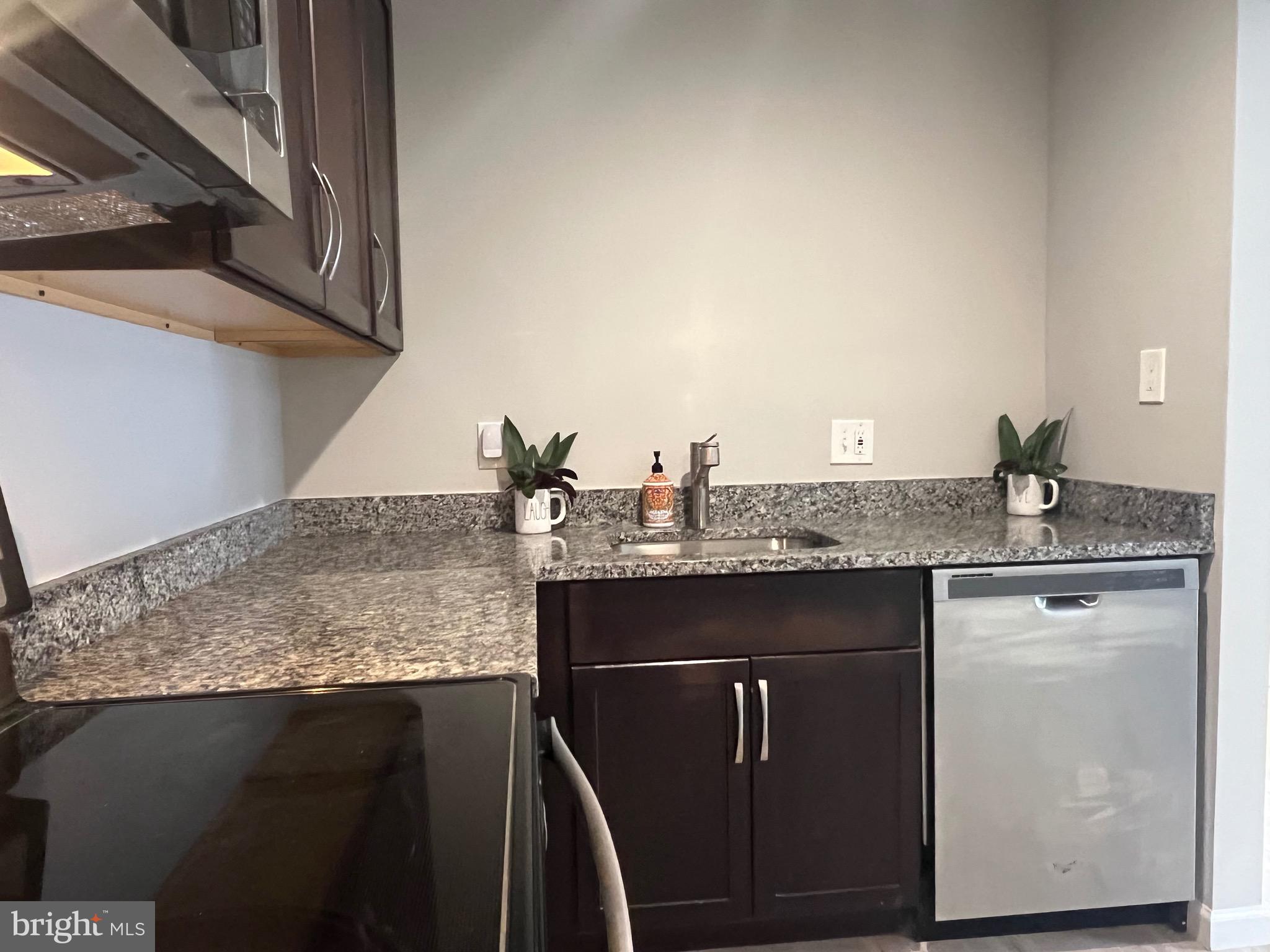 108 N Baylor Dr