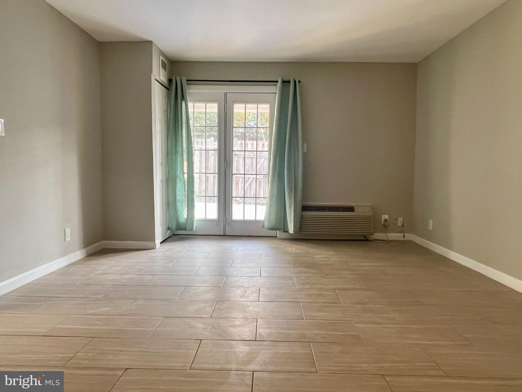 108 N Baylor Dr