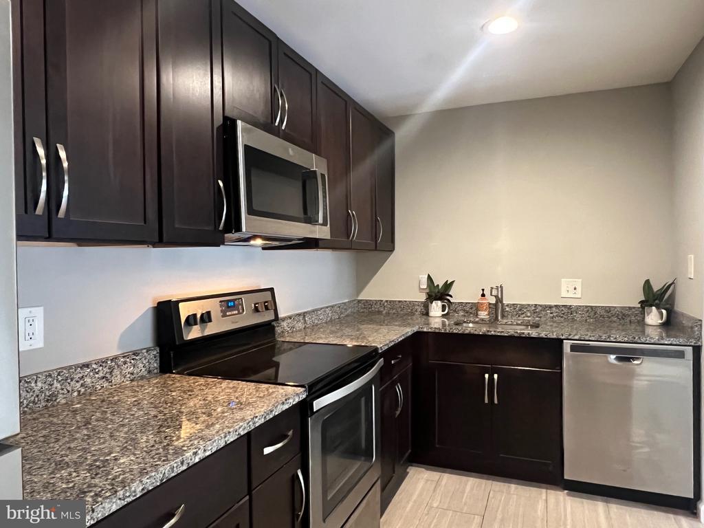 108 N Baylor Dr