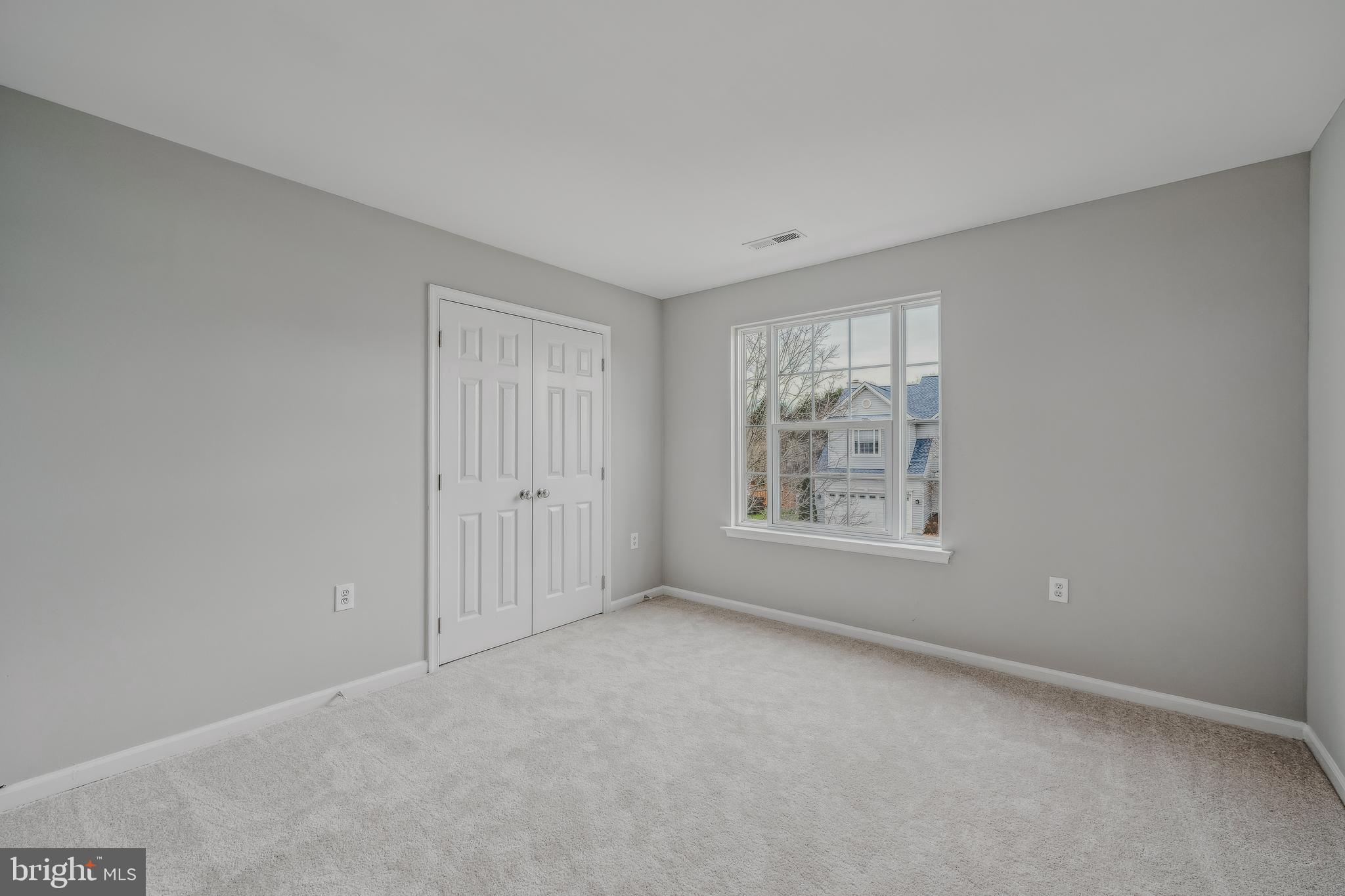 1247 Barksdale Dr NE
