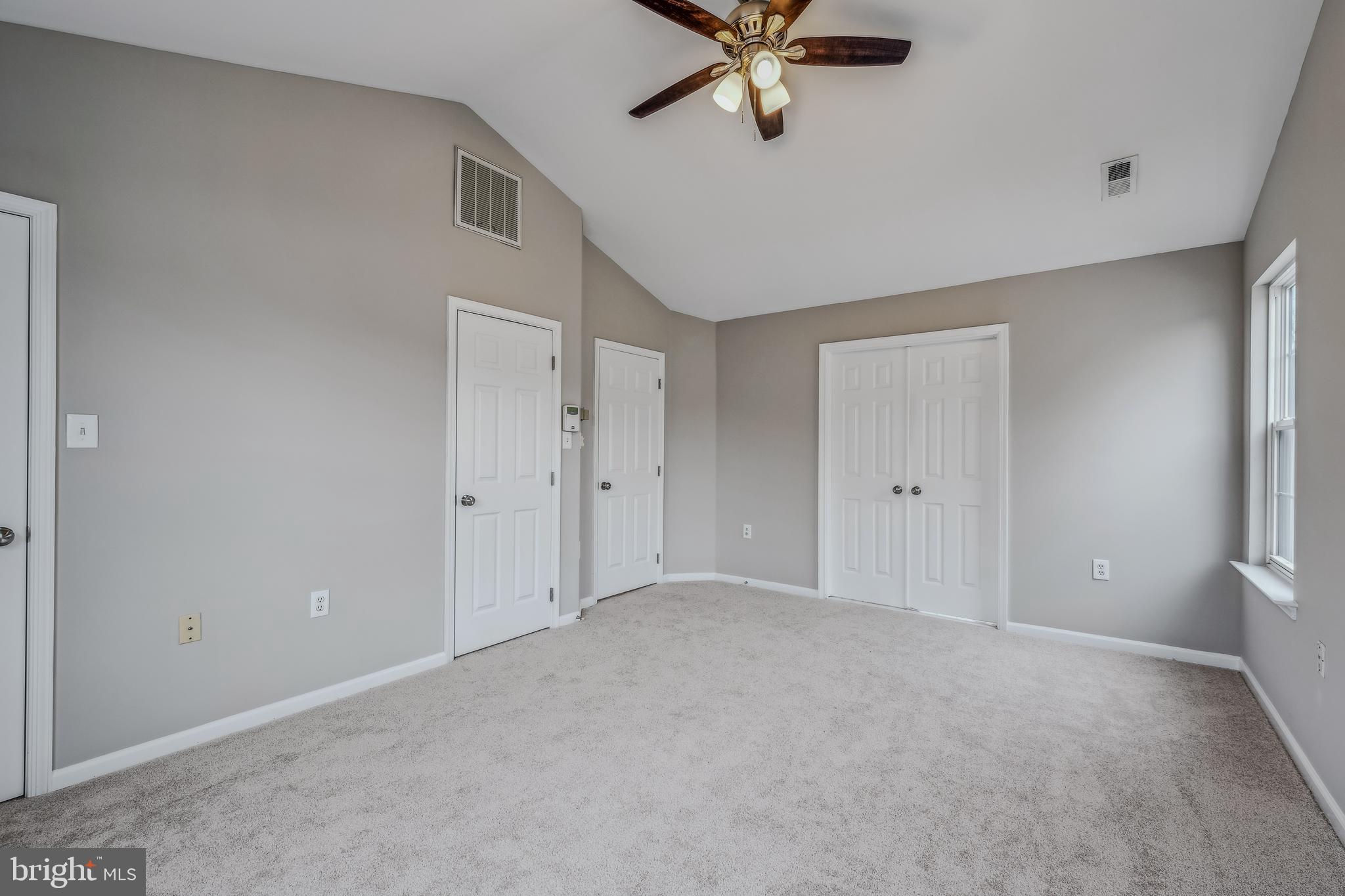 1247 Barksdale Dr NE