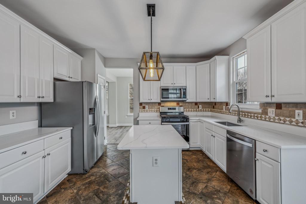 1247 Barksdale Dr NE