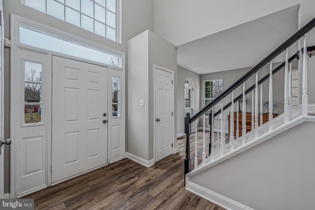 1247 Barksdale Dr NE