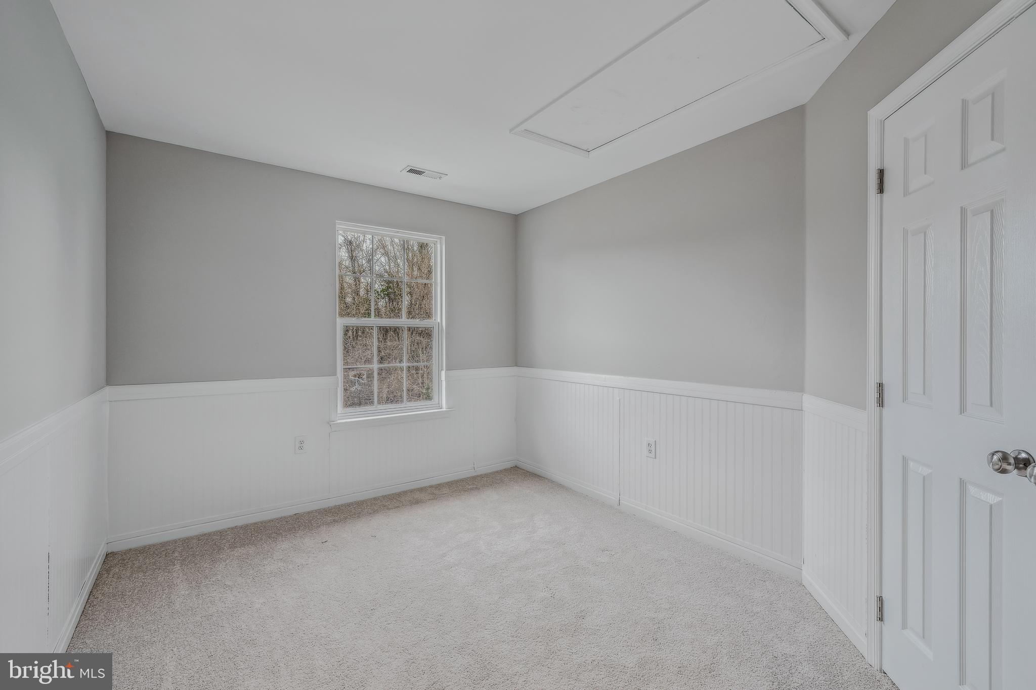 1247 Barksdale Dr NE