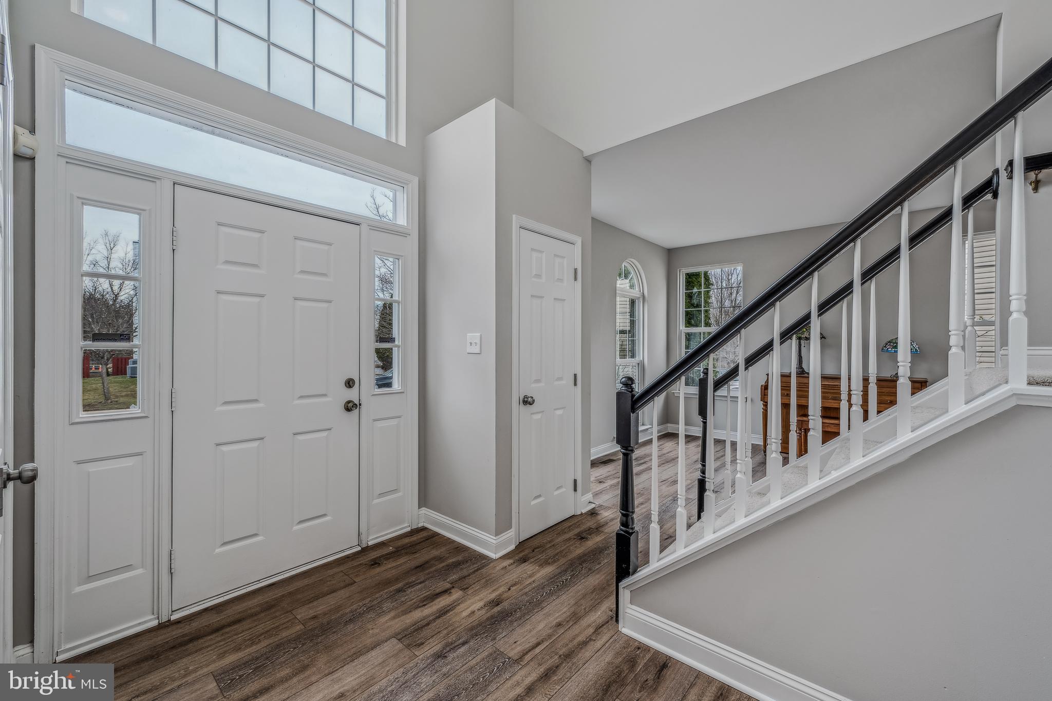 1247 Barksdale Dr NE