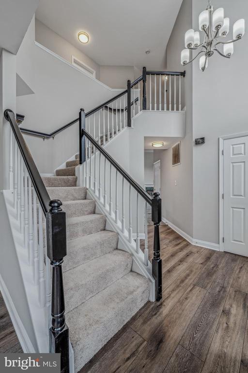 1247 Barksdale Dr NE