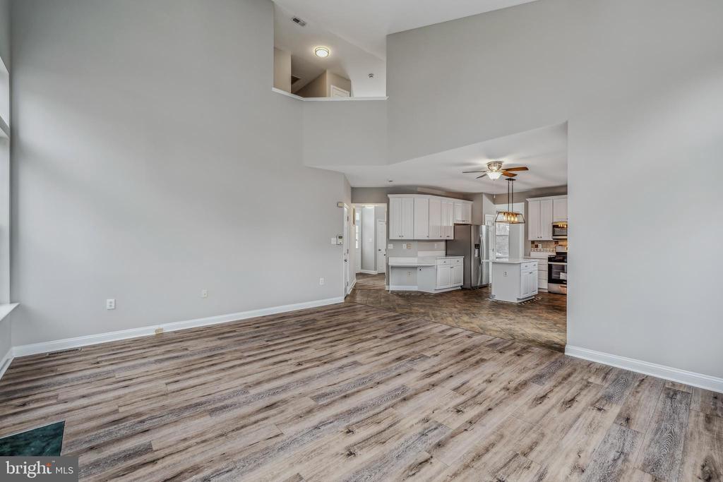 1247 Barksdale Dr NE