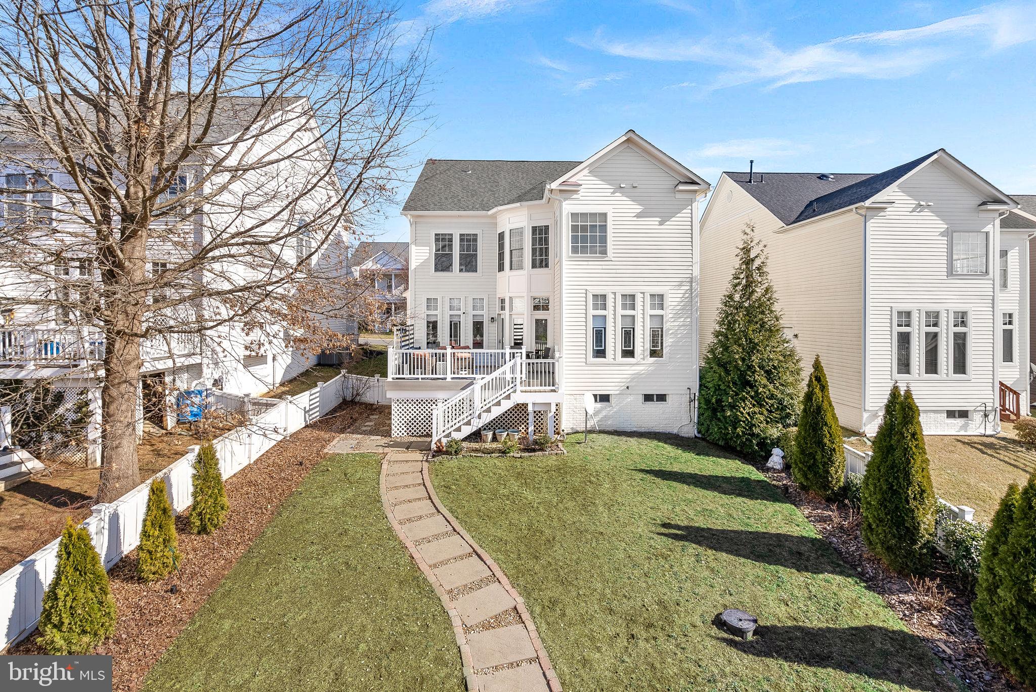 613 Greysands Ln