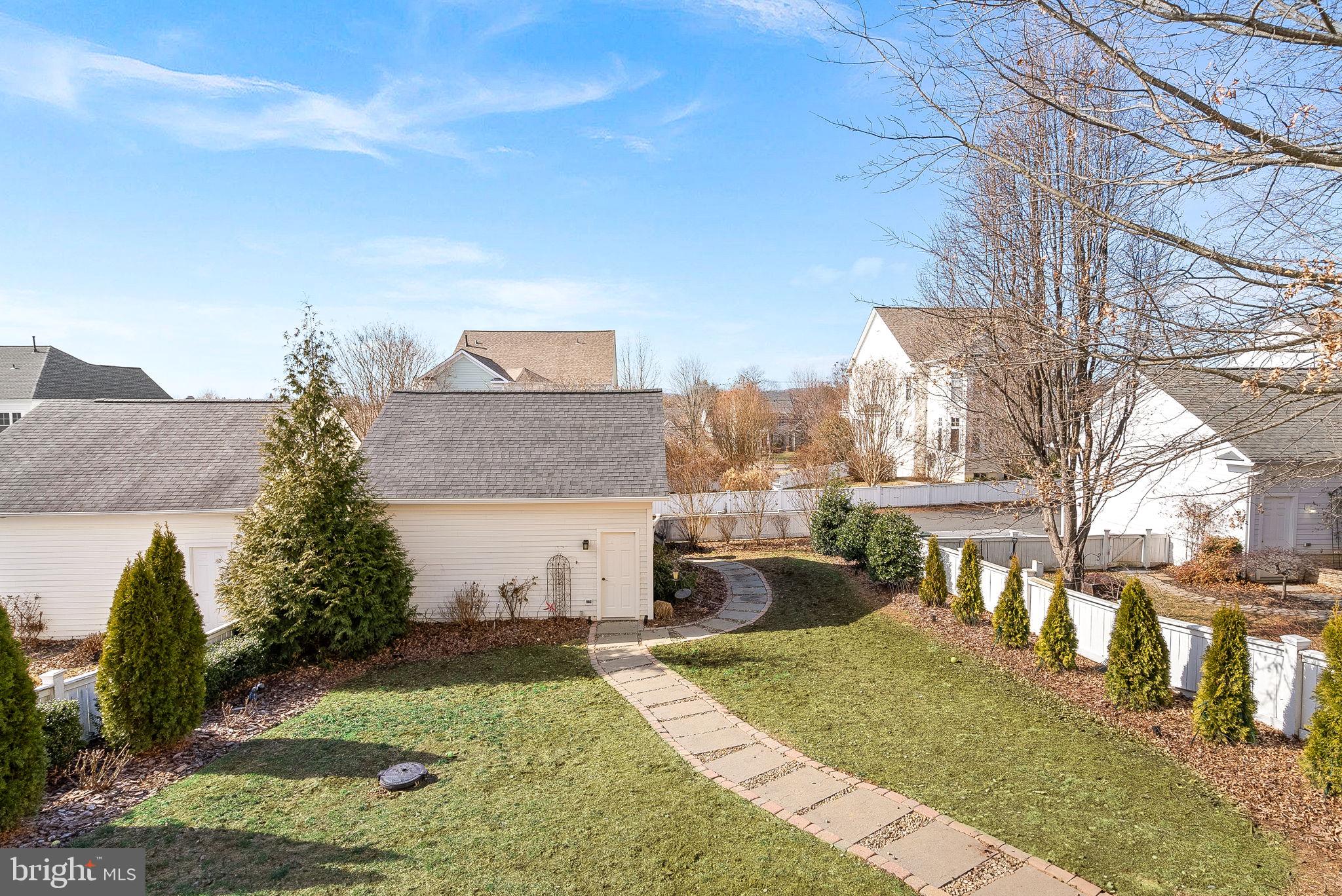 613 Greysands Ln