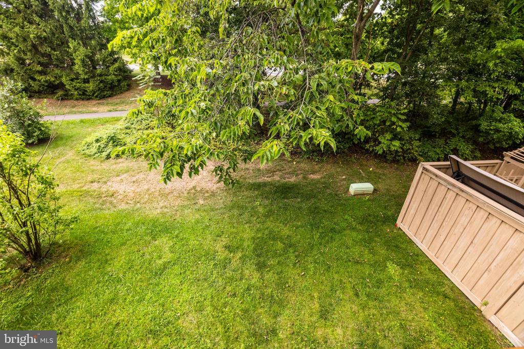 43091 AUTUMNWOOD SQ