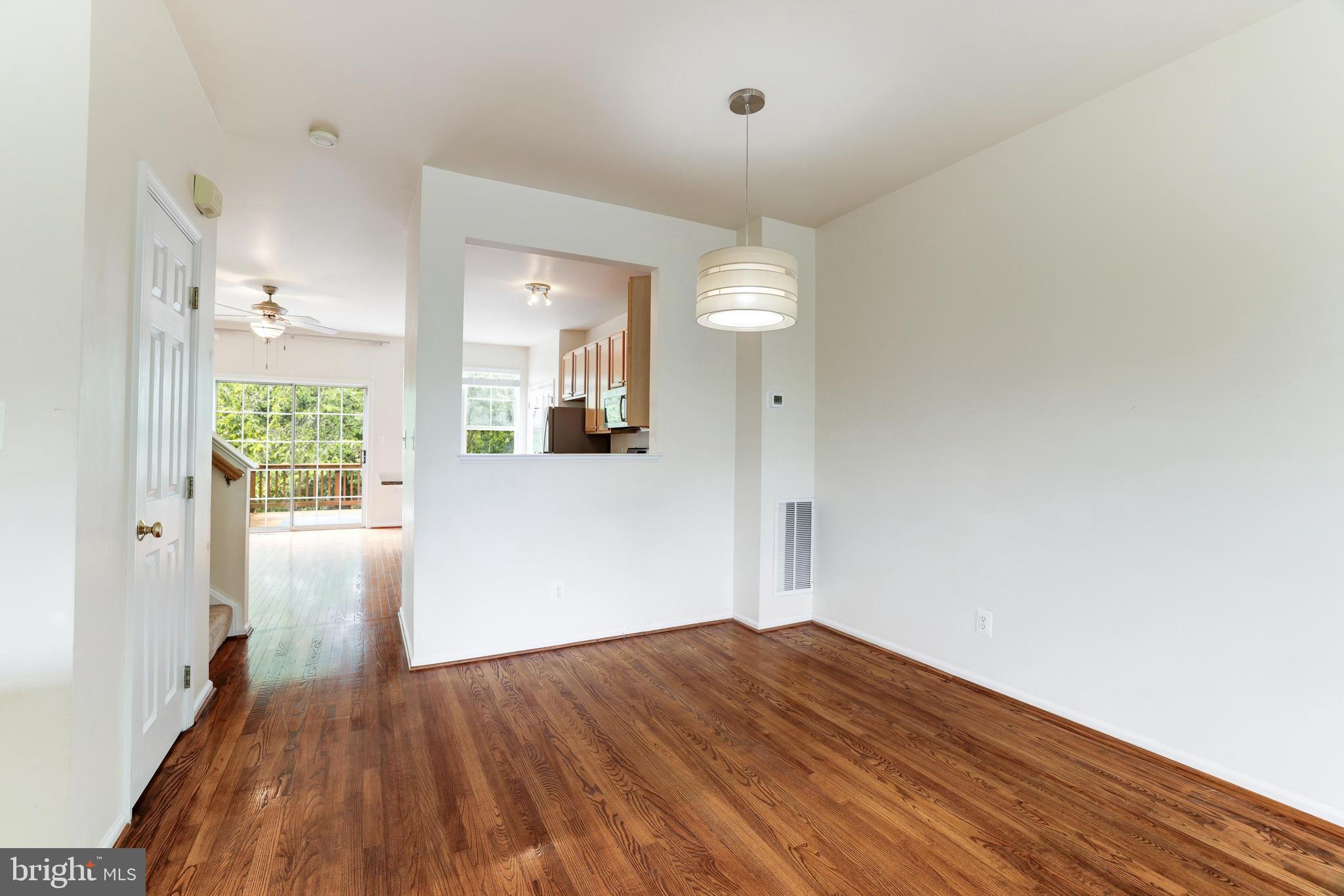 43091 AUTUMNWOOD SQ