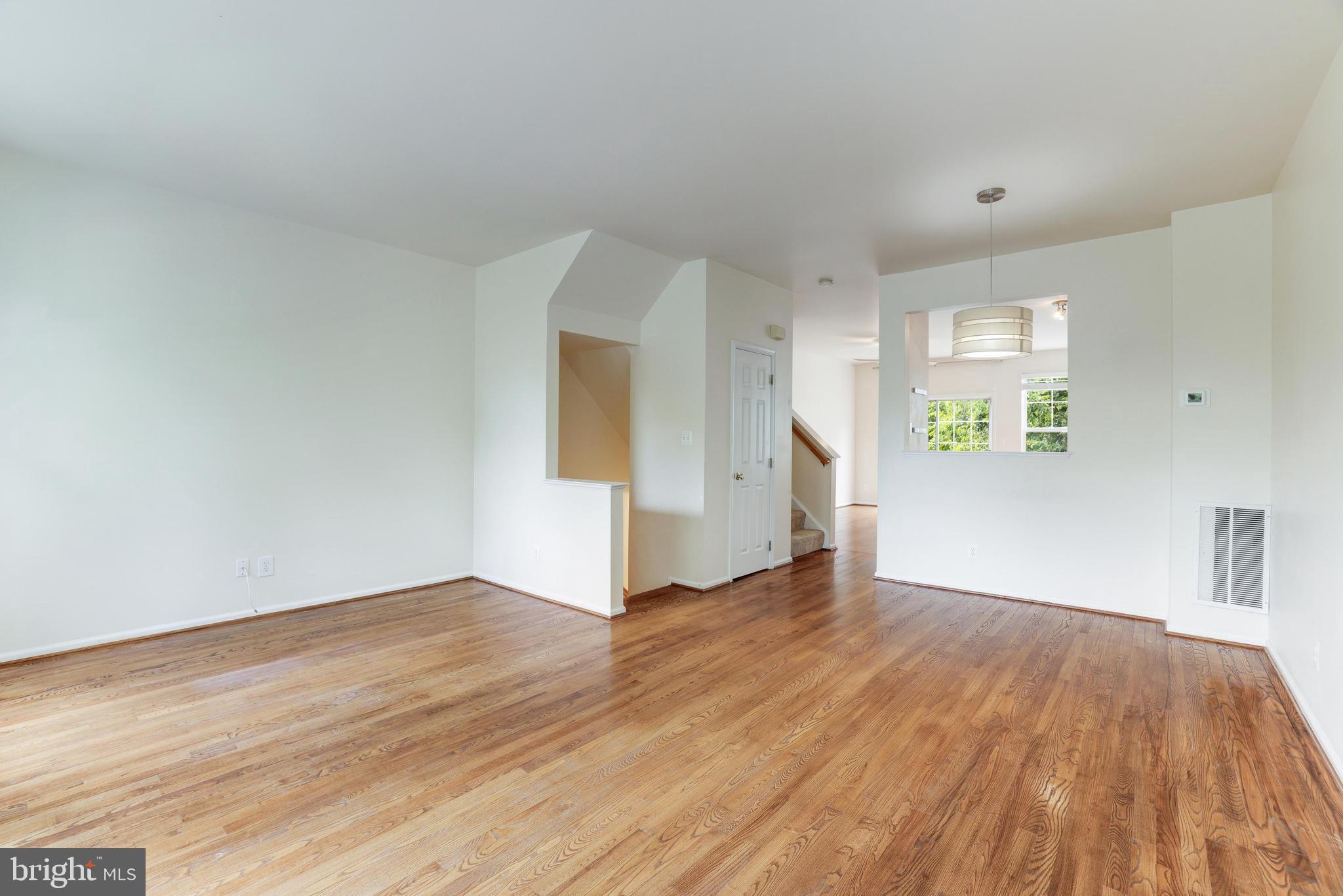 43091 AUTUMNWOOD SQ