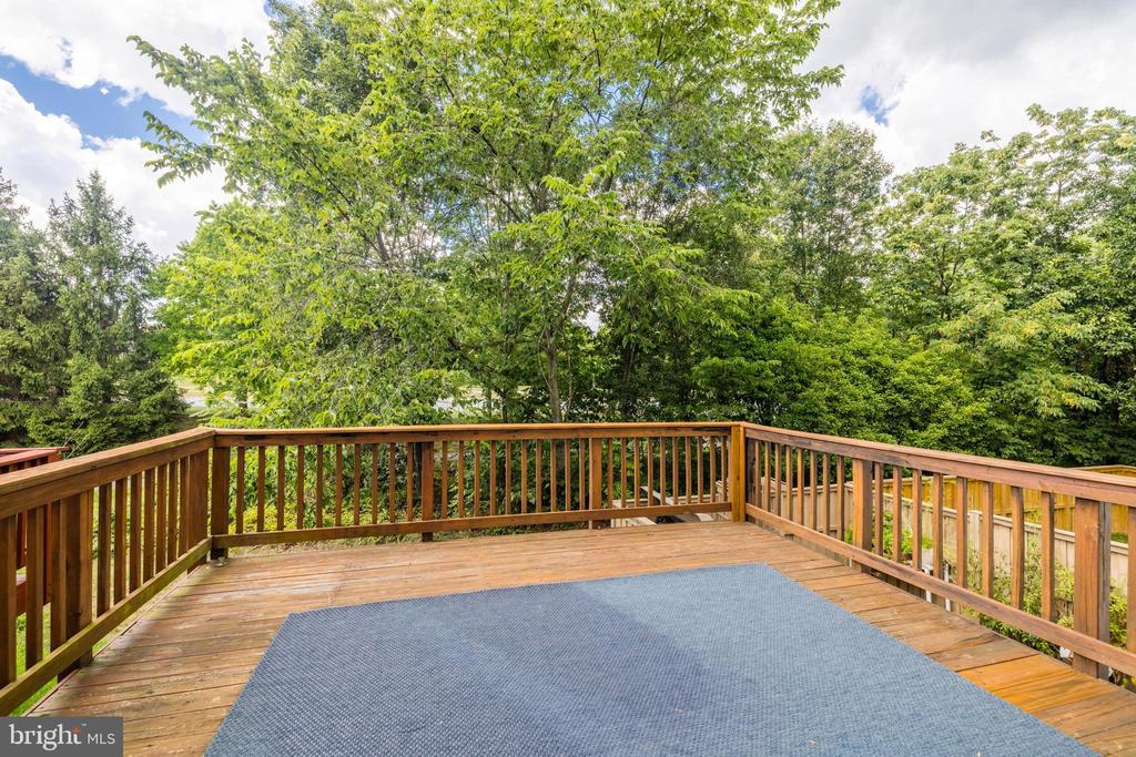 43091 AUTUMNWOOD SQ
