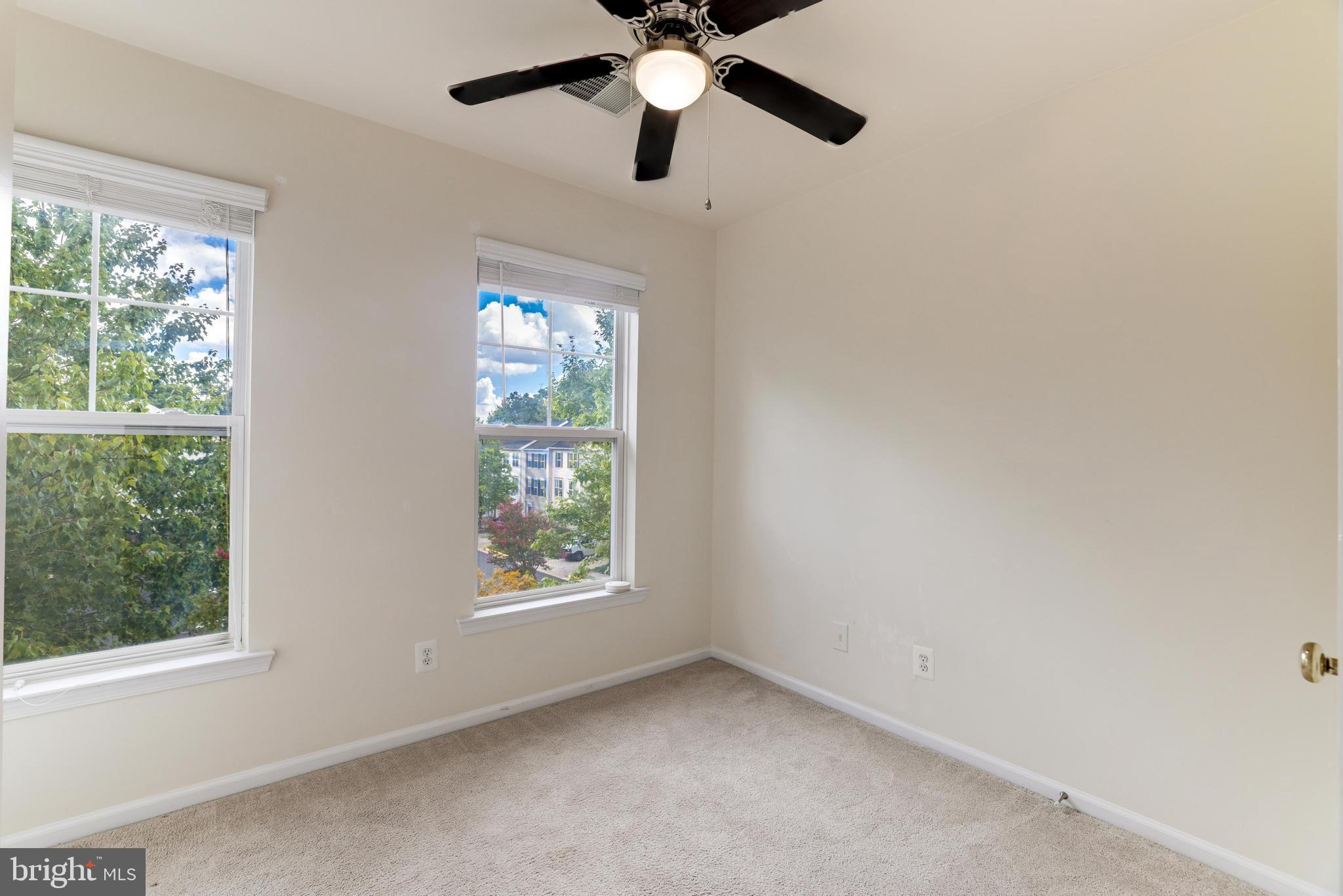 43091 AUTUMNWOOD SQ