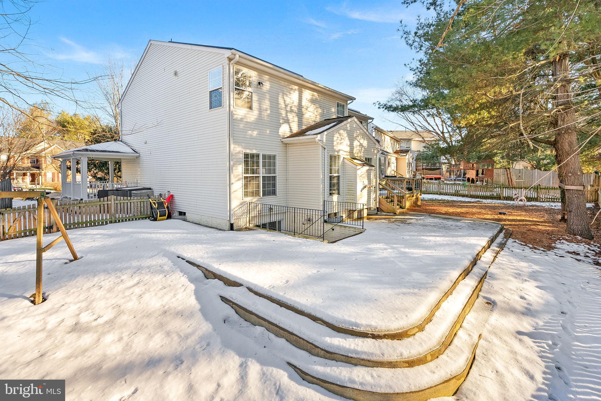 409 N Mohawk Ct N