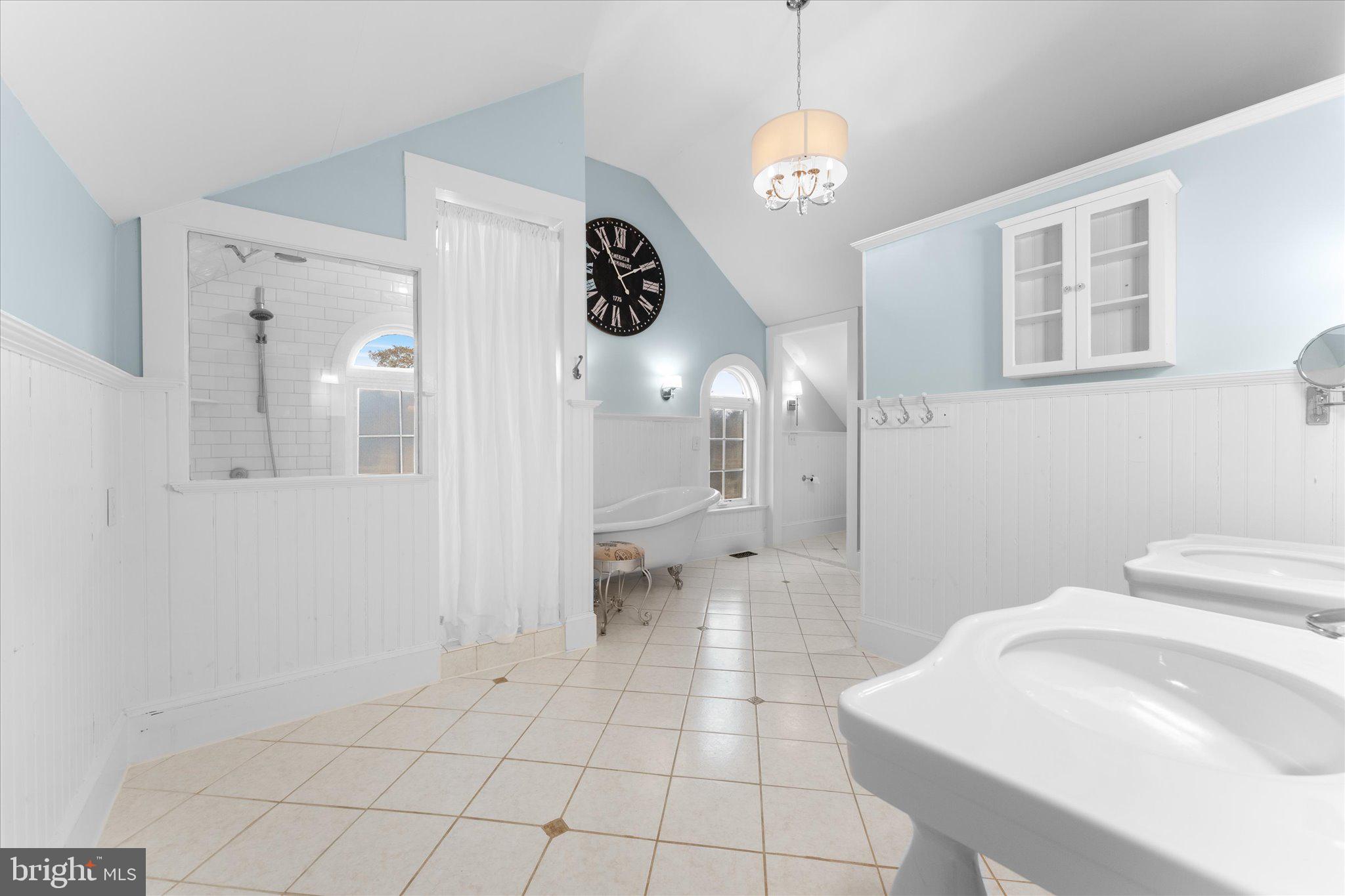 16999 Highland Cir