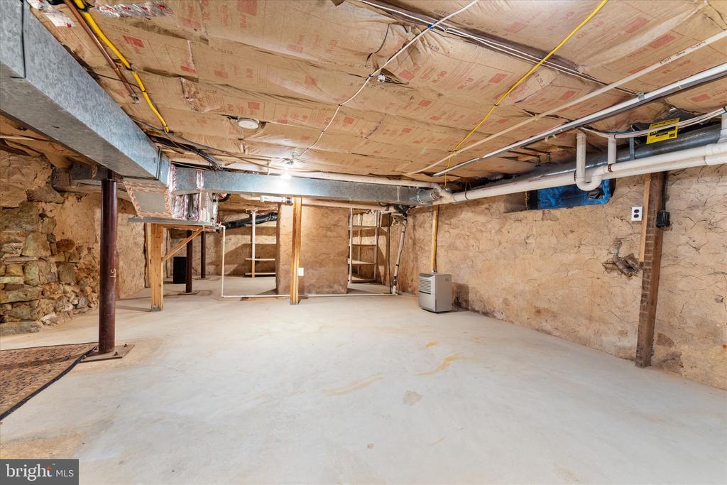 16999 Highland Cir