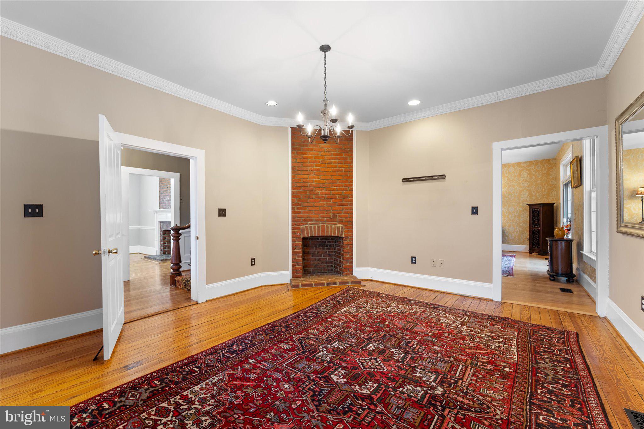 16999 Highland Cir