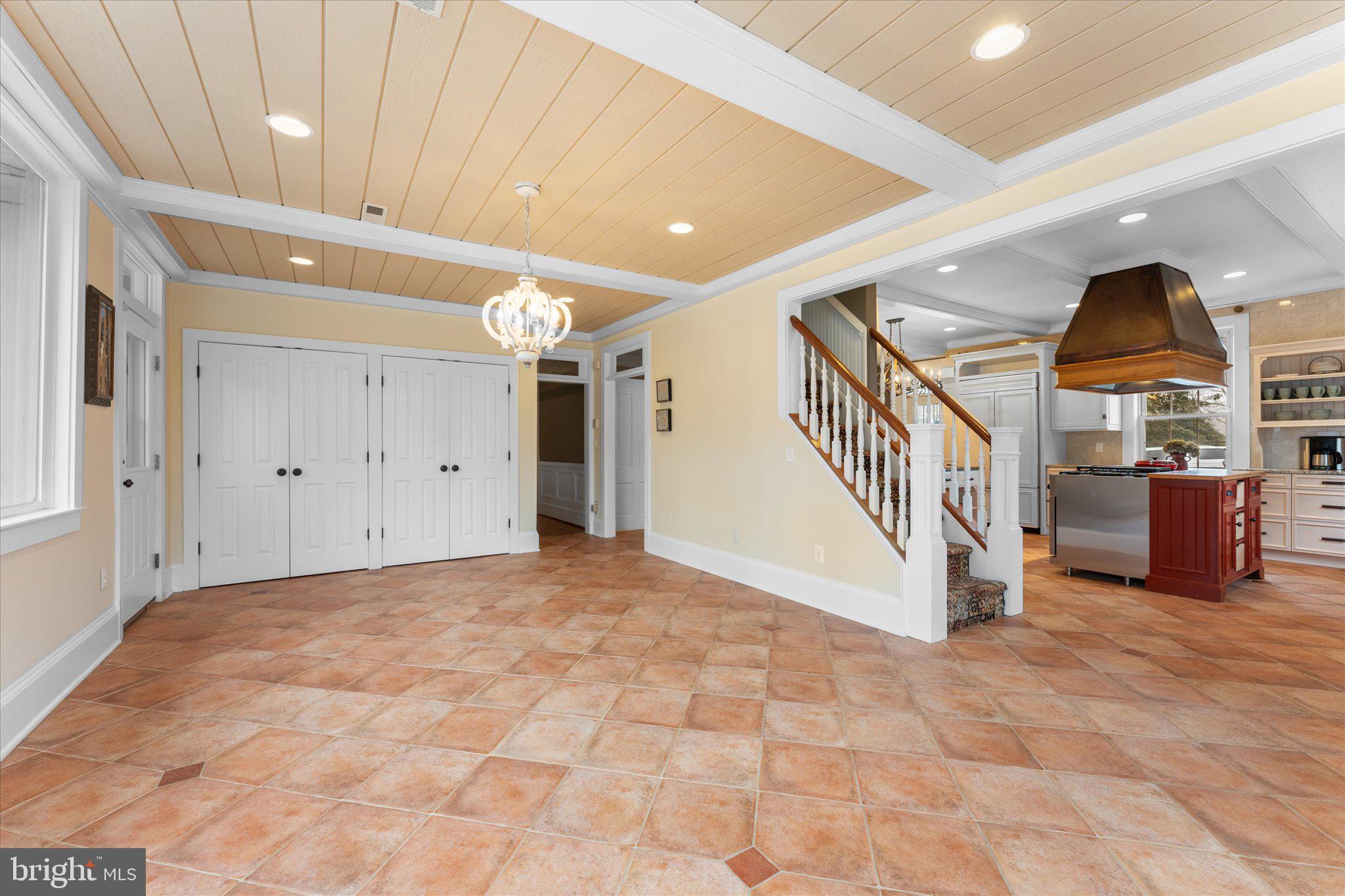 16999 Highland Cir