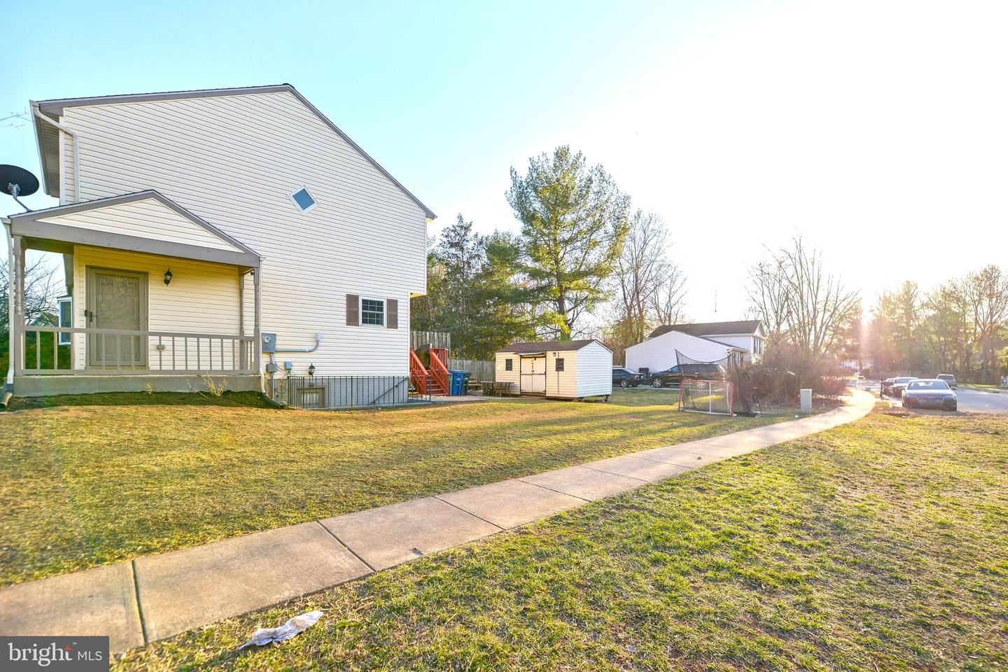 1002 Clymer Ct NE