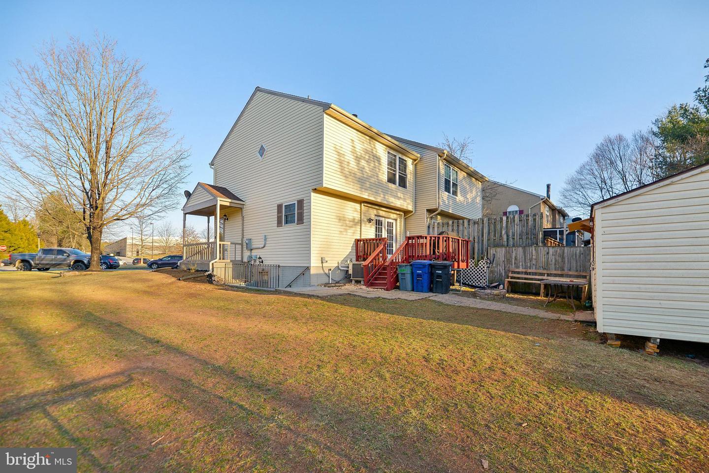 1002 Clymer Ct NE