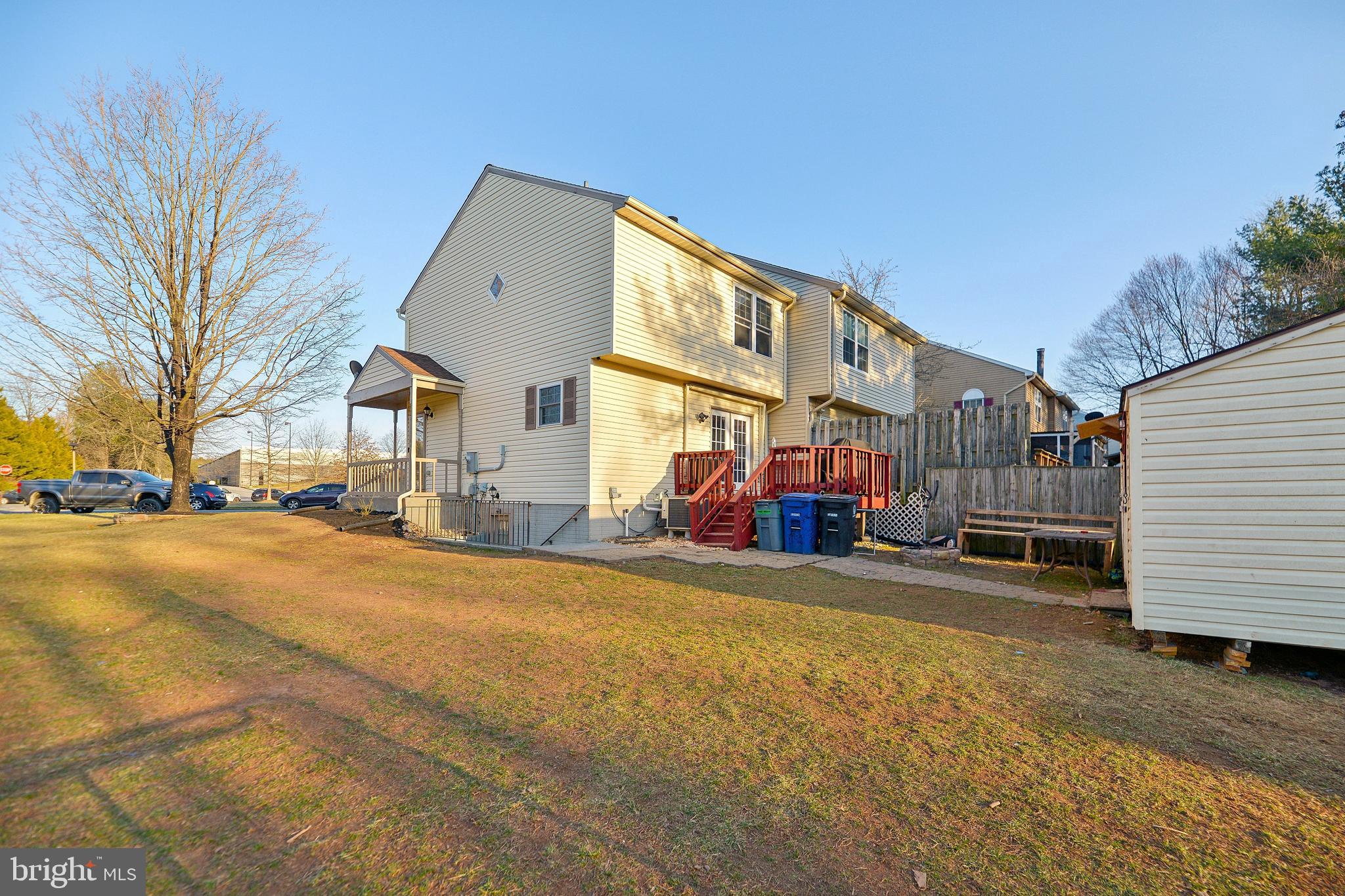 1002 Clymer Ct NE