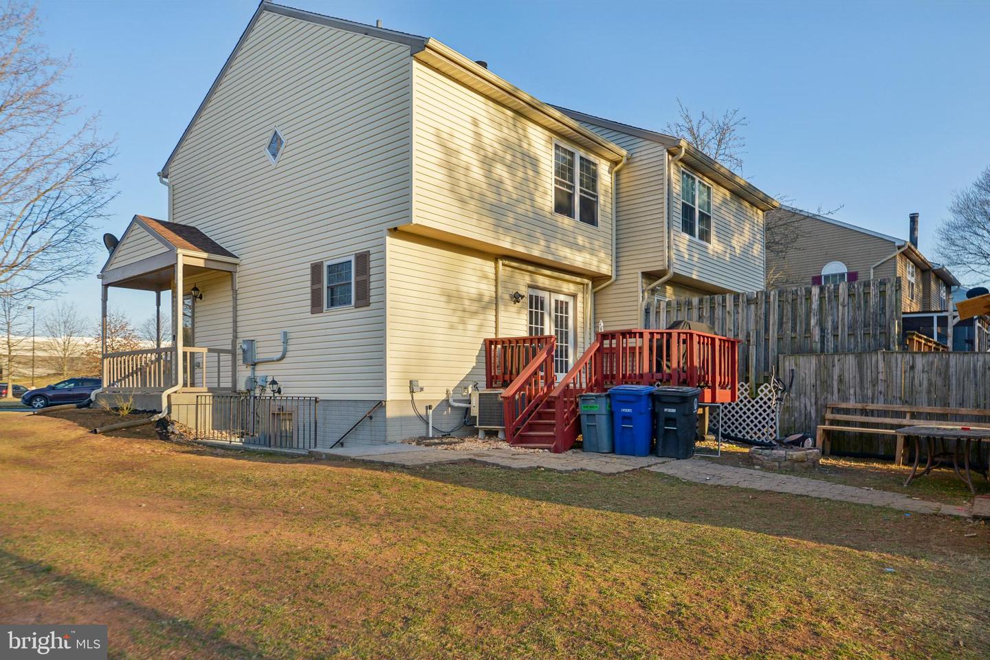 1002 Clymer Ct NE