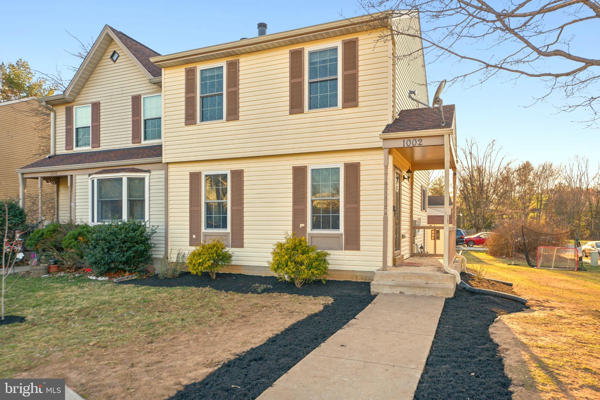1002 Clymer Ct NE