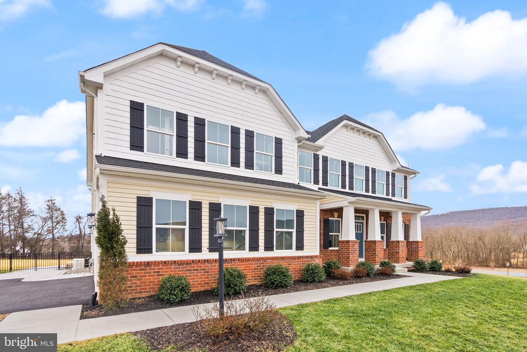 38305 Coralberry Pl