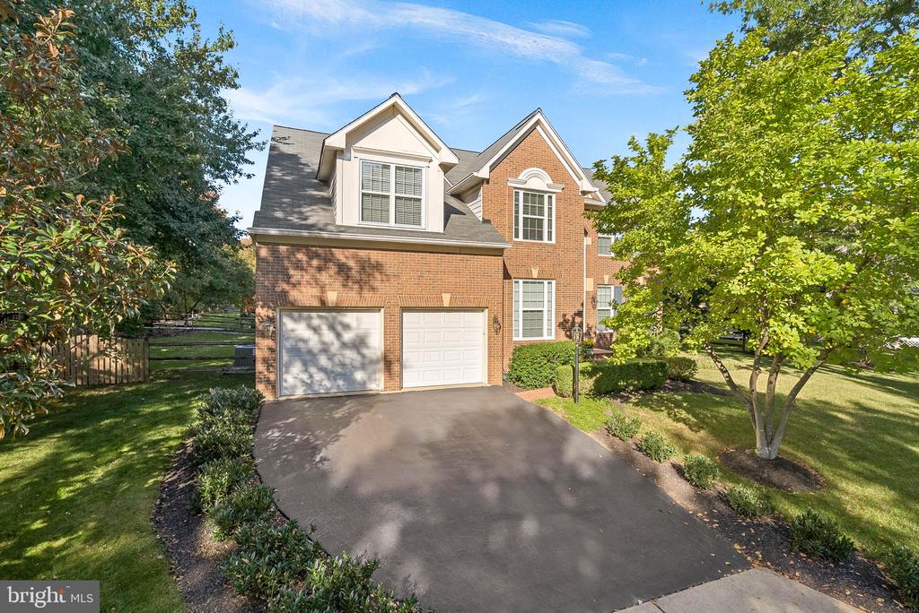 21645 Demott Dr