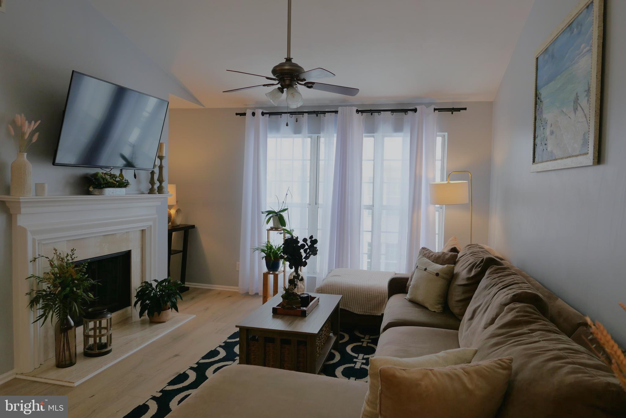 1114 Huntmaster Ter NE #301