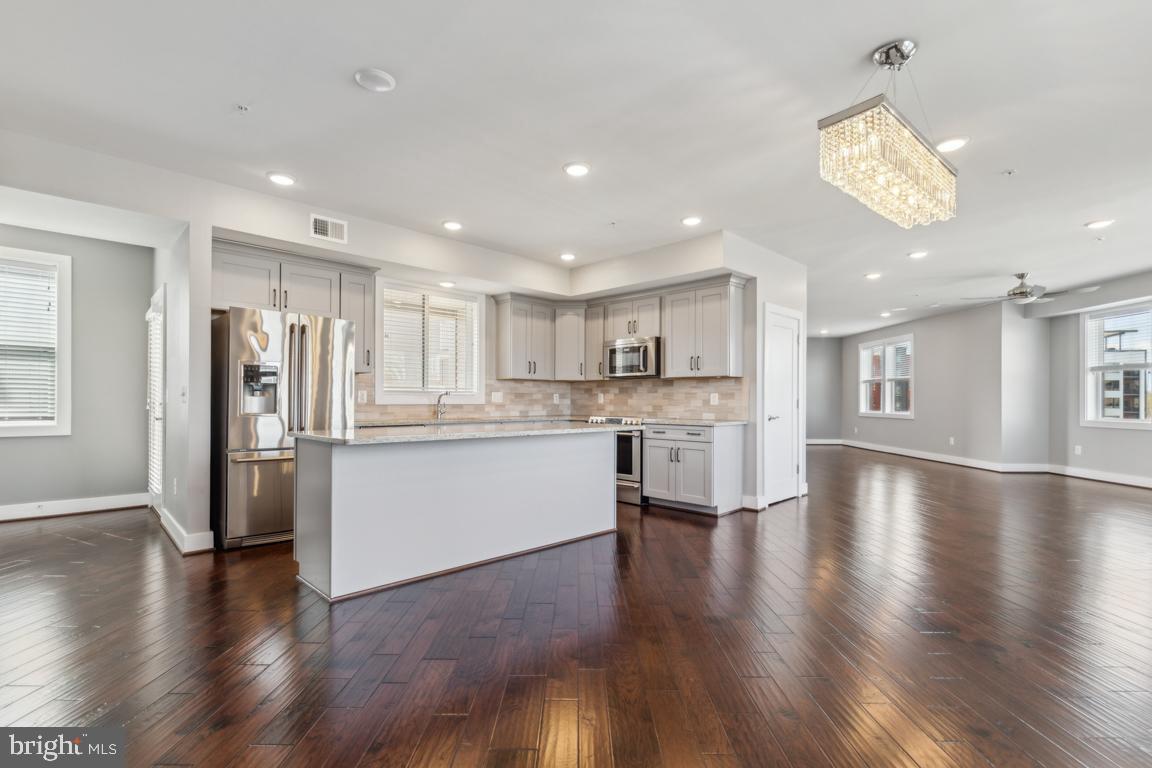 44738 TIVERTON SQ