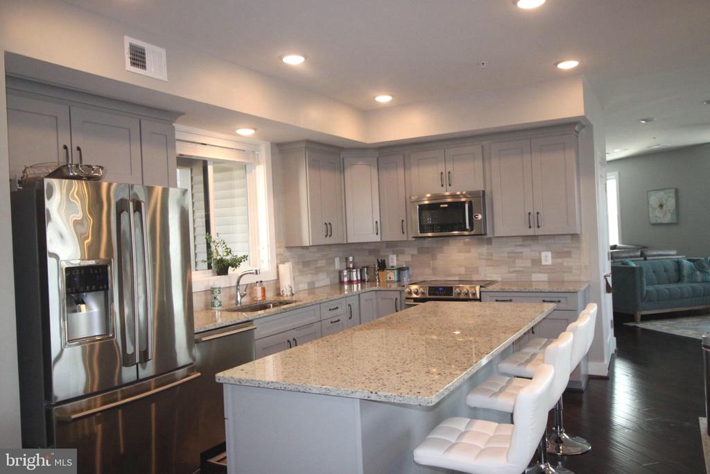 44738 TIVERTON SQ