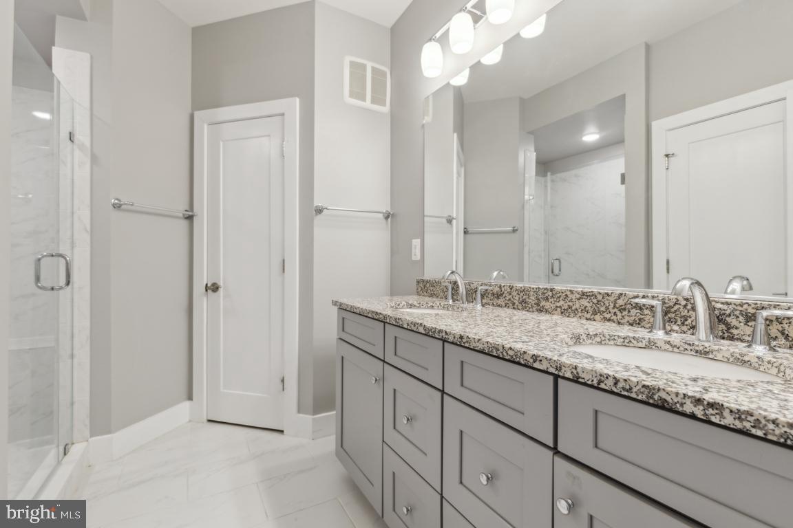 44738 TIVERTON SQ