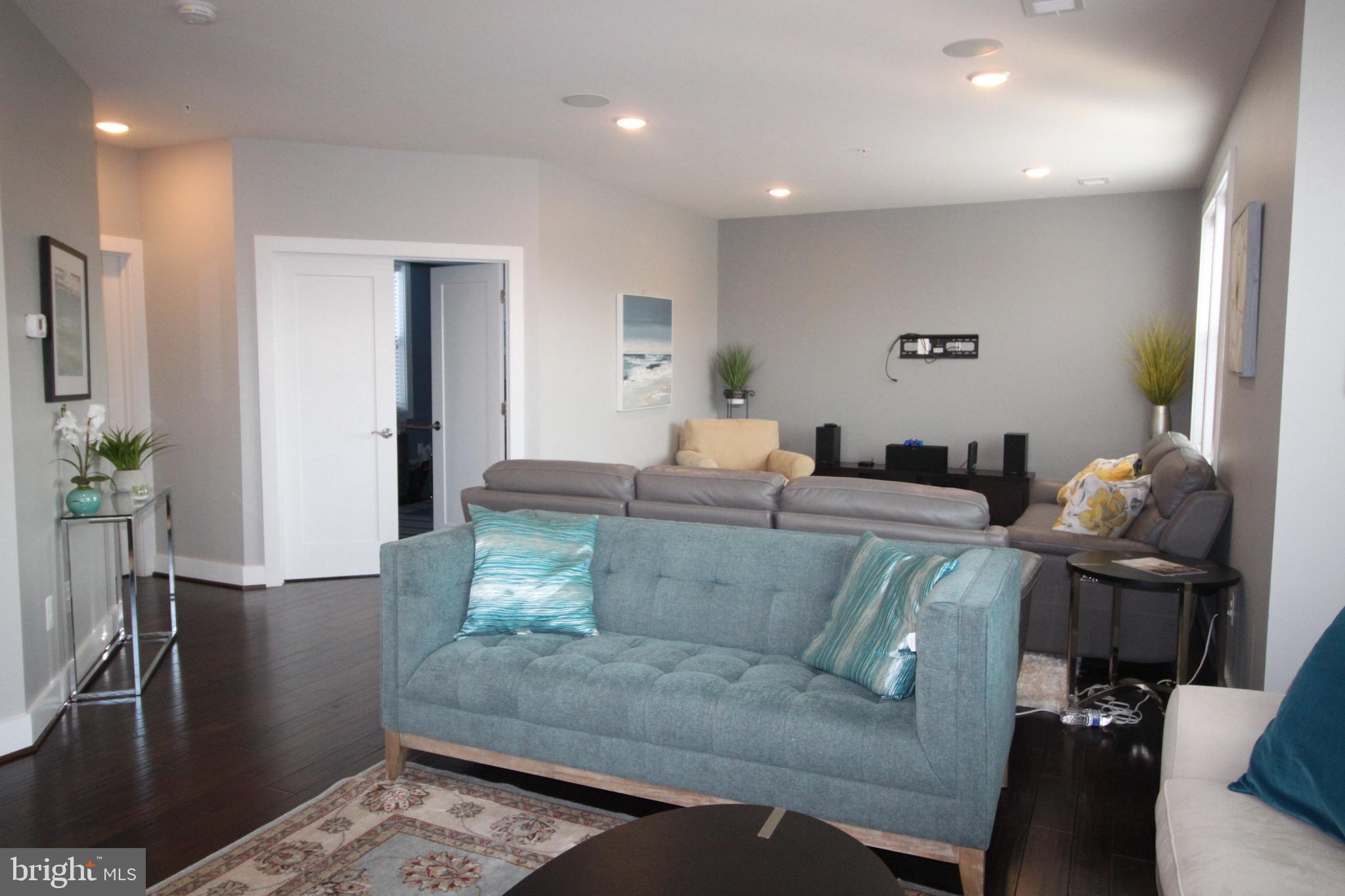 44738 TIVERTON SQ