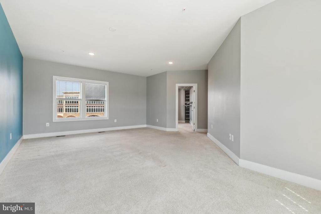 44738 TIVERTON SQ