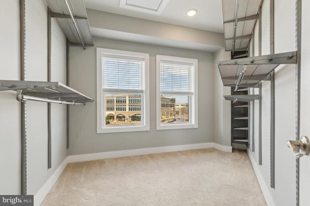 44738 TIVERTON SQ