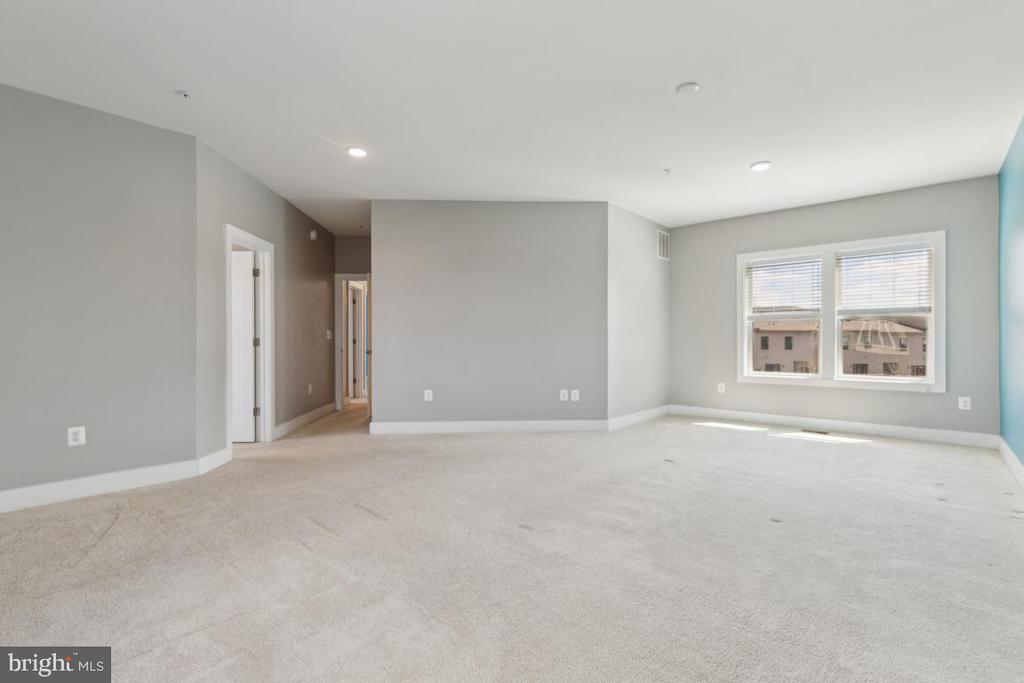 44738 TIVERTON SQ