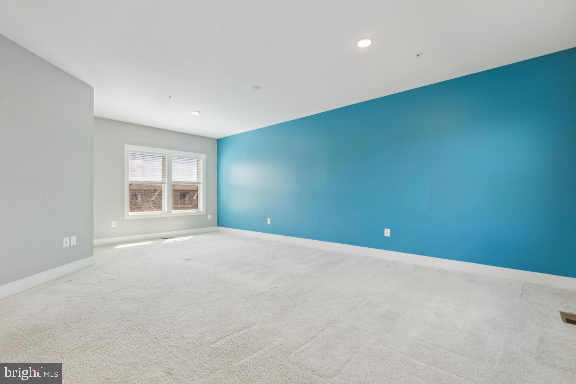 44738 TIVERTON SQ